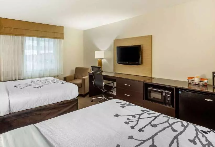 هتل Sleep Inn & Suites Grand Forks Near Alerus Center