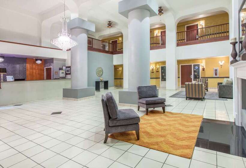 호텔 Super 8 By Wyndham Lubbock West