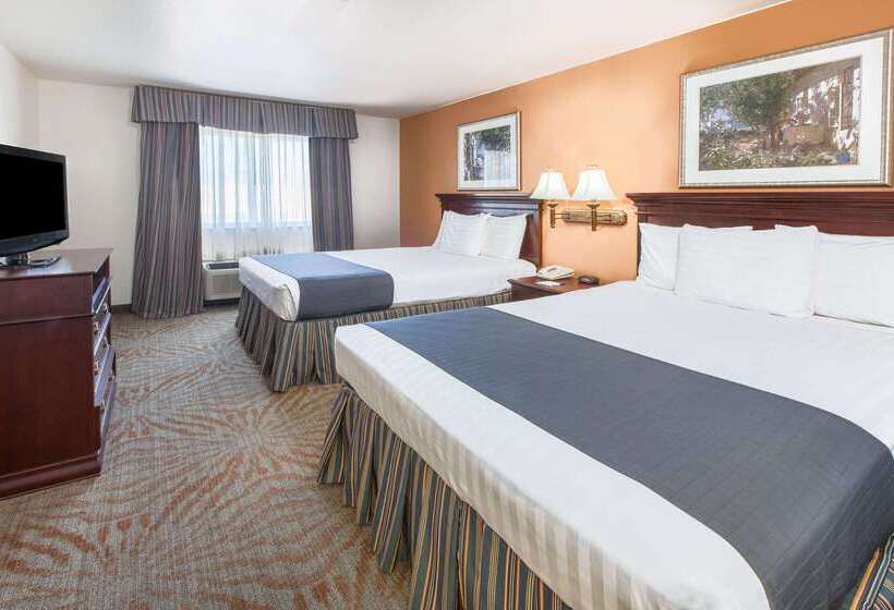 호텔 Super 8 By Wyndham Lubbock West