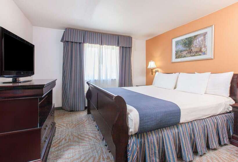 호텔 Super 8 By Wyndham Lubbock West