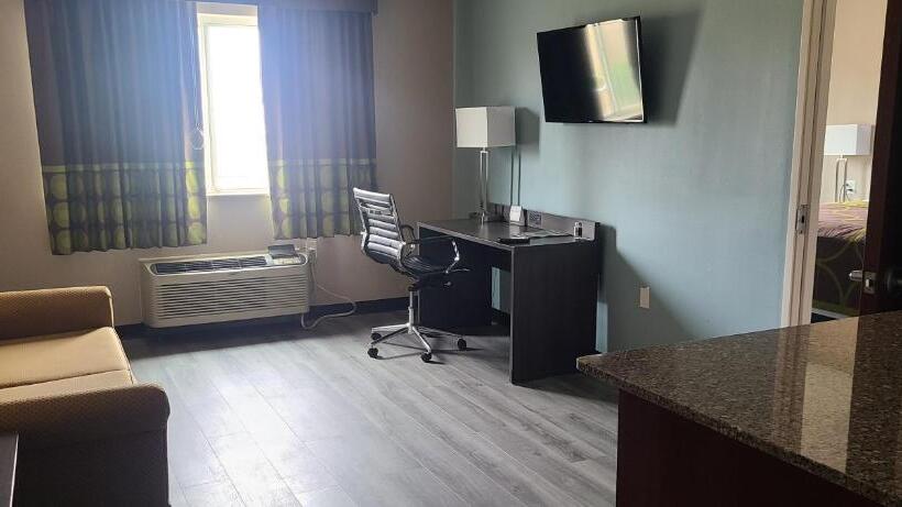 호텔 Super 8 By Wyndham Lubbock West