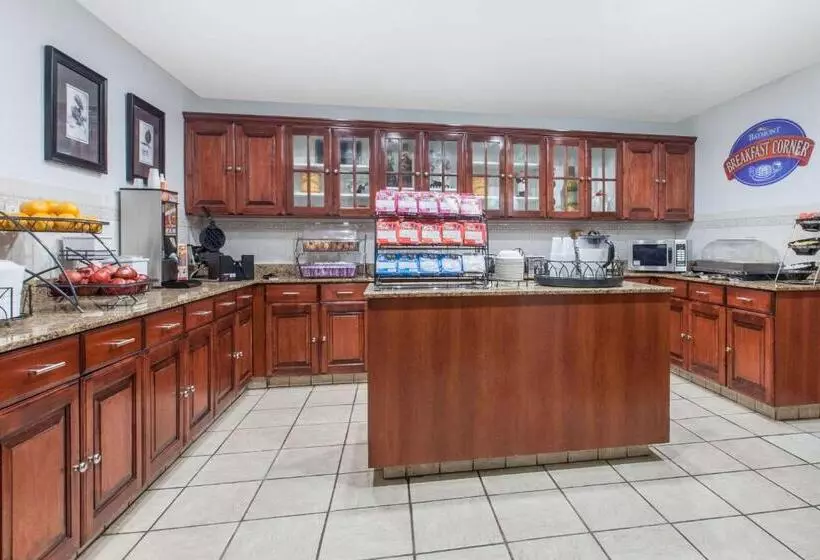 ホテル Super 8 By Wyndham Lubbock West