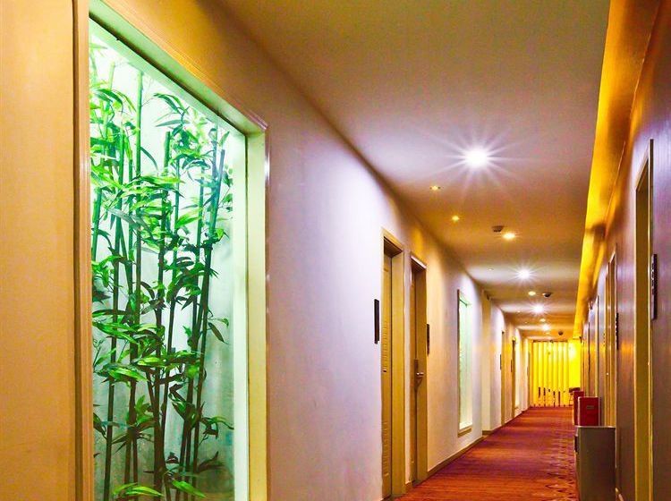 בית מלון כפרי Tavernew