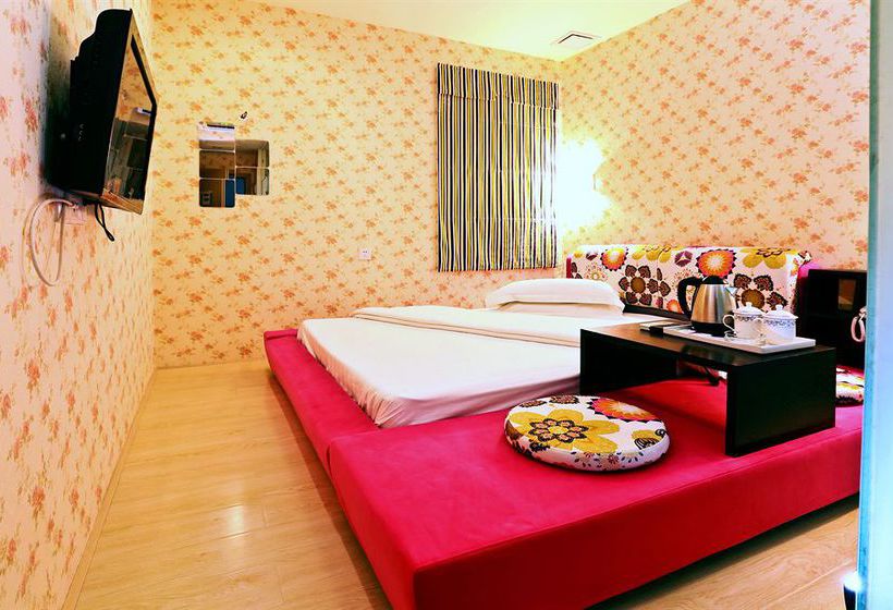 בית מלון כפרי Tavernew