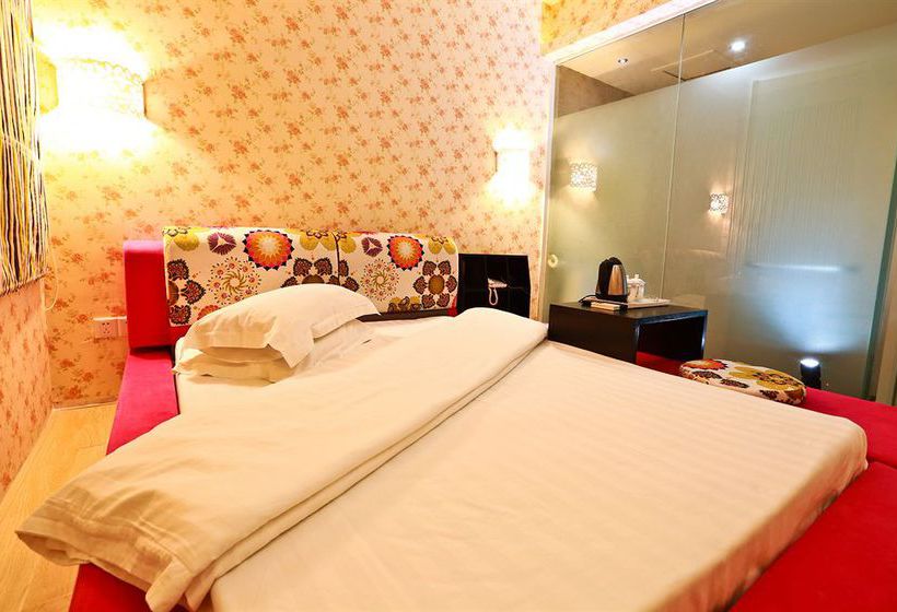 בית מלון כפרי Tavernew