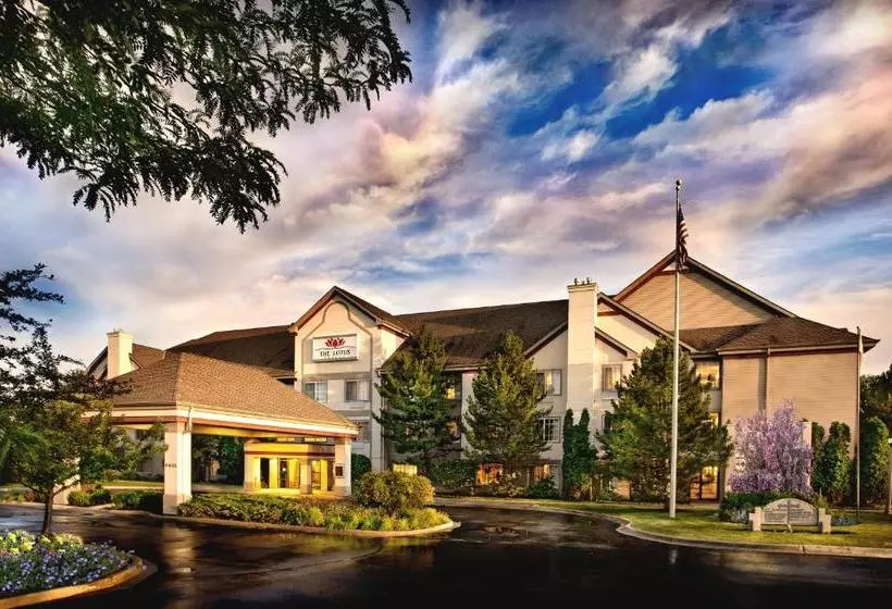 فندق The Lotus Suites At Midlanegurnee/waukegan