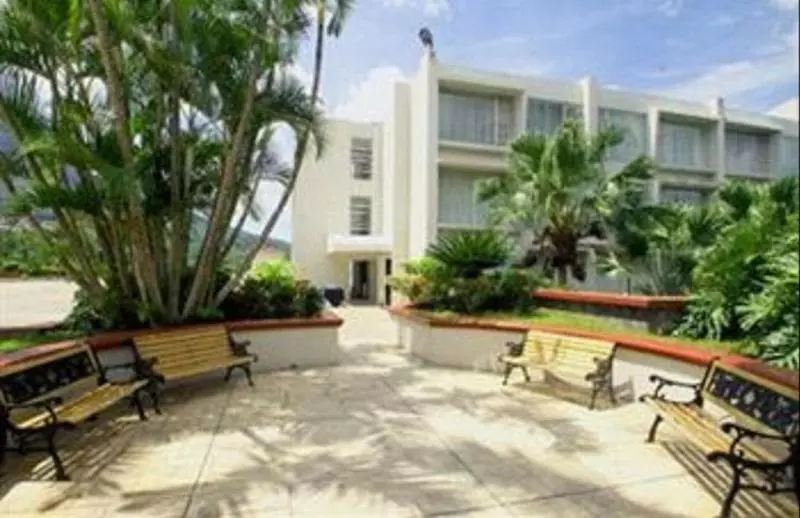 Plaza Hotel And Suites