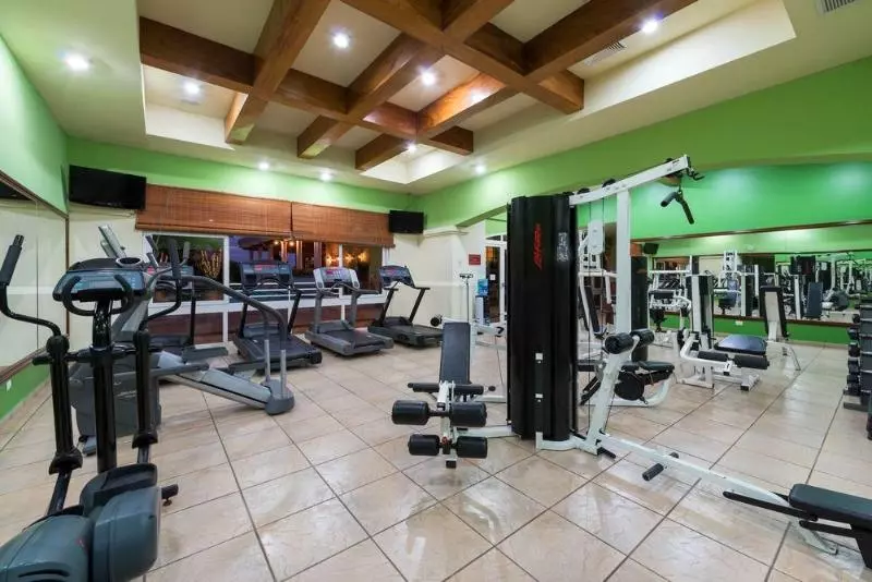 Plaza Hotel And Suites