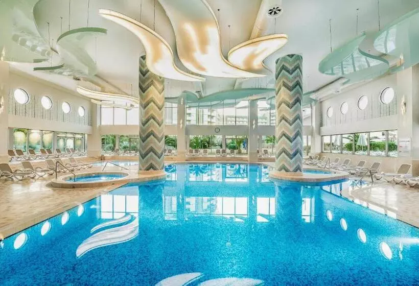 استراحتگاه Titanic Deluxe Lara