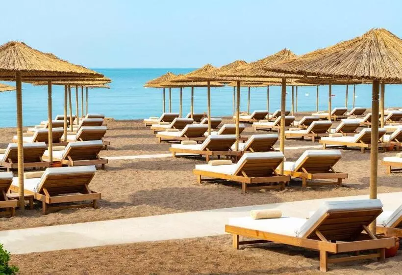 استراحتگاه Titanic Deluxe Lara