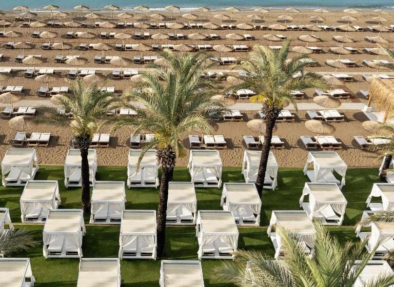 استراحتگاه Titanic Deluxe Lara