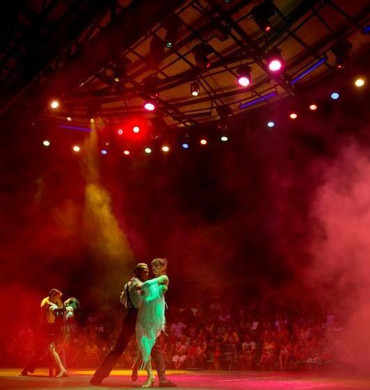 استراحتگاه Titanic Deluxe Lara