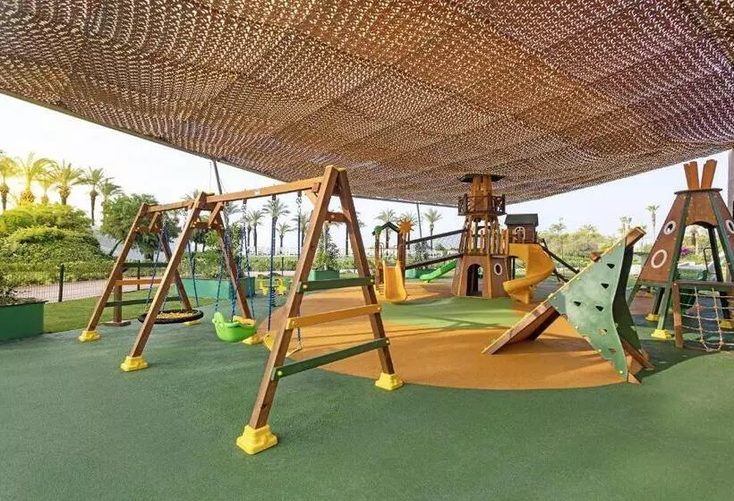 استراحتگاه Titanic Deluxe Lara