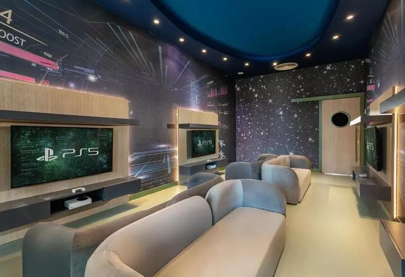 استراحتگاه Titanic Deluxe Lara