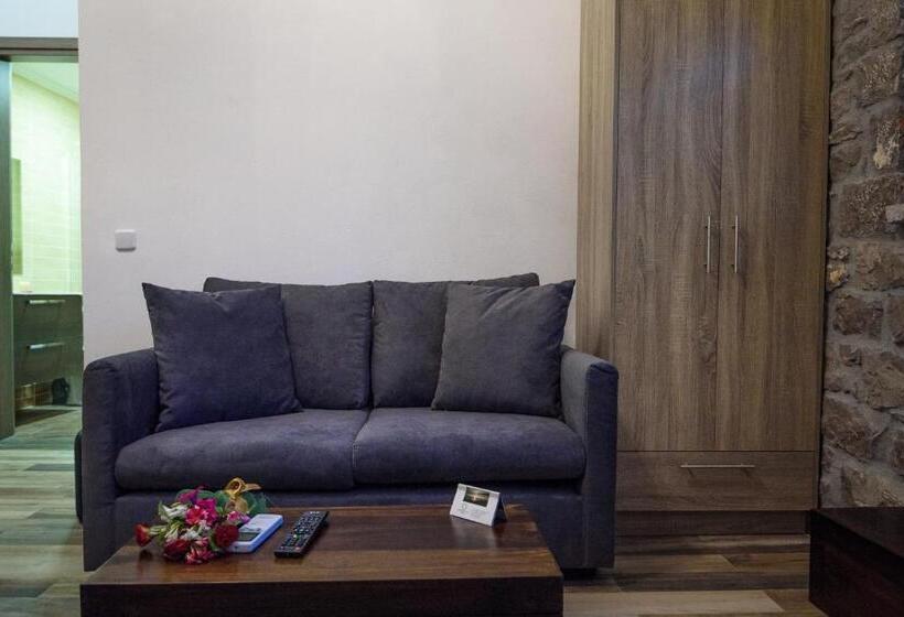 Avgonima All Seasons