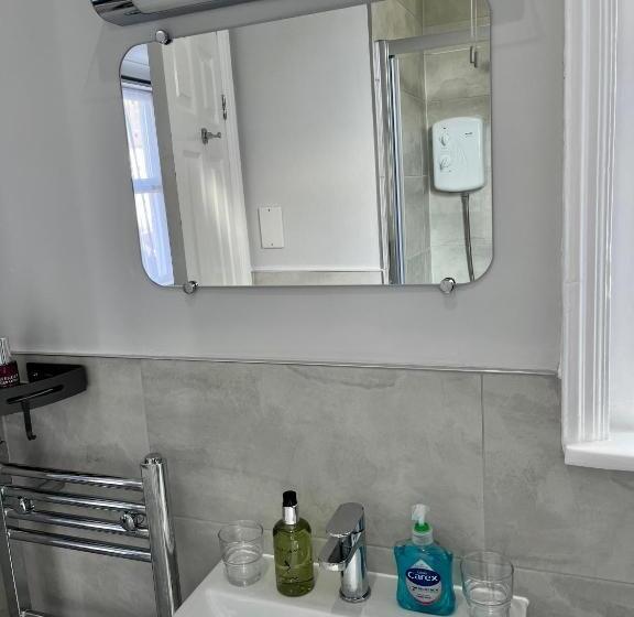 هتل Bentley Lodge