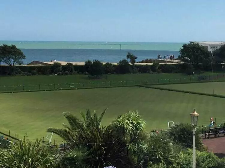 Hotelli Coast Guest House