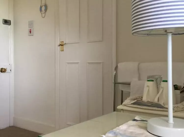 Hotelli Coast Guest House