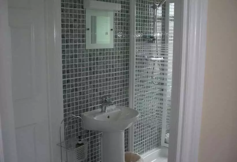 Hotelli Coast Guest House