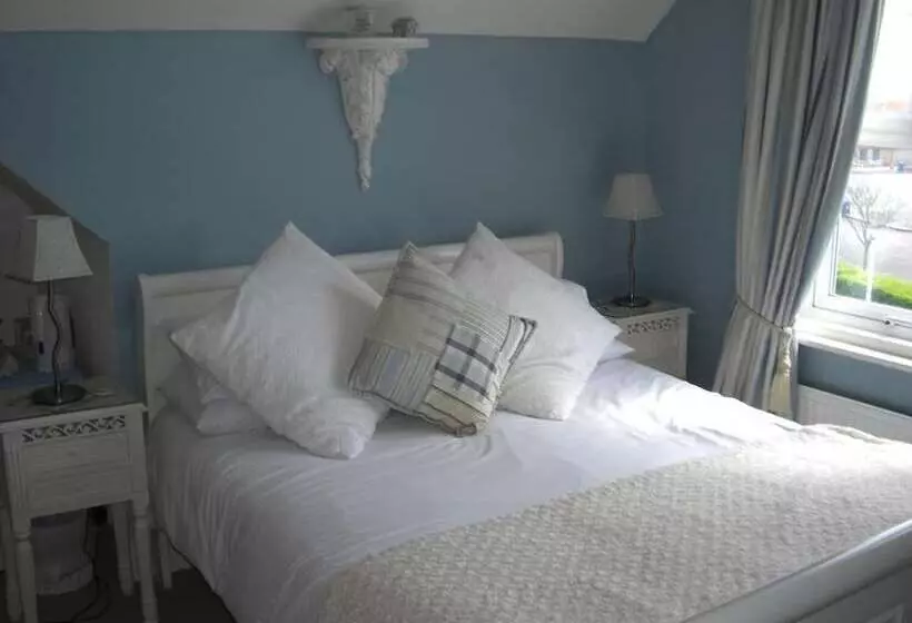 Hotelli Coast Guest House