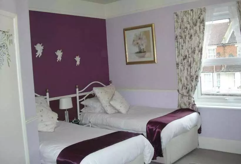 Hotelli Coast Guest House