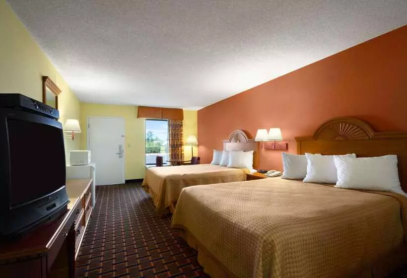 בית מלון כפרי Days Inn By Wyndham Richburg