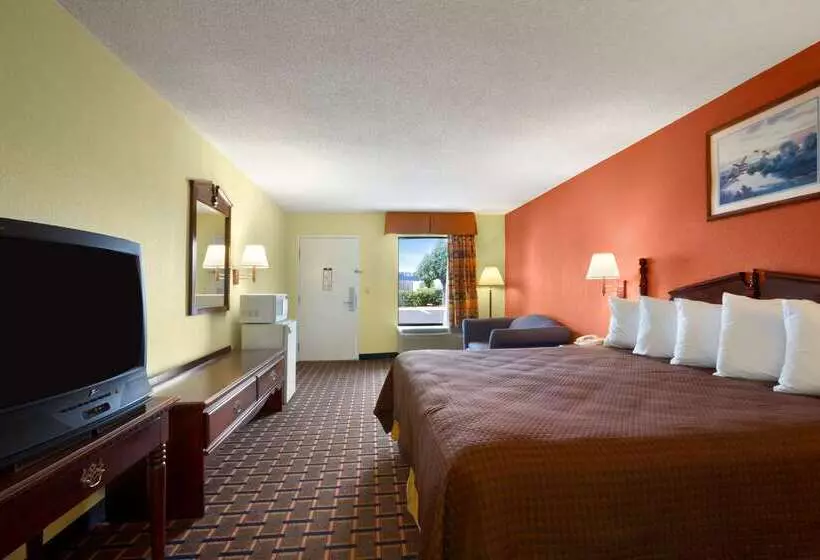 בית מלון כפרי Days Inn By Wyndham Richburg