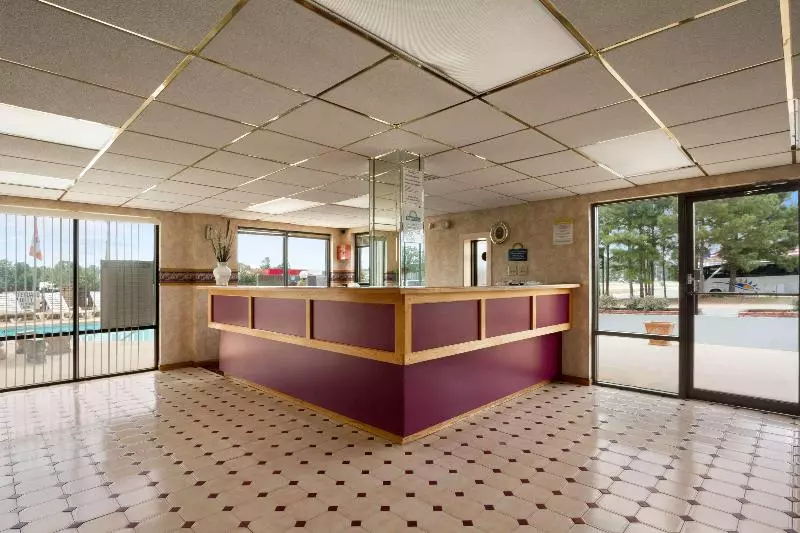 בית מלון כפרי Days Inn By Wyndham Richburg