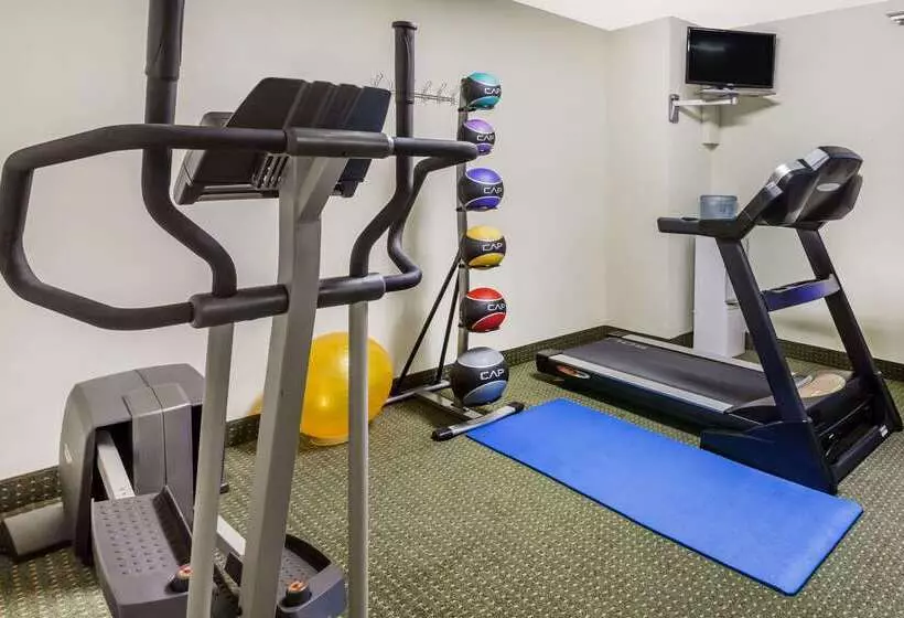 호텔 Days Inn & Suites By Wyndham New Iberia