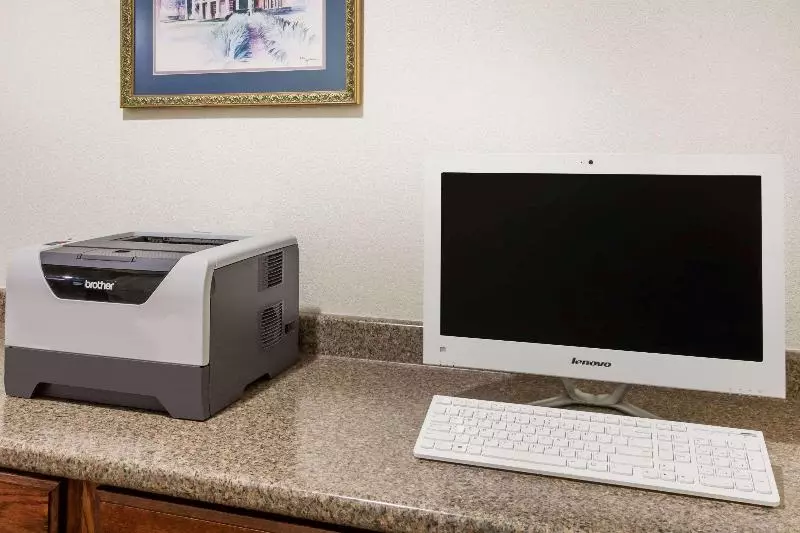 호텔 Days Inn & Suites By Wyndham New Iberia