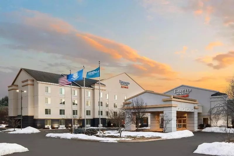 Отель Fairfield Inn And Suites By Marriott Plainville