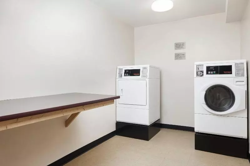 Отель Fairfield Inn And Suites By Marriott Plainville