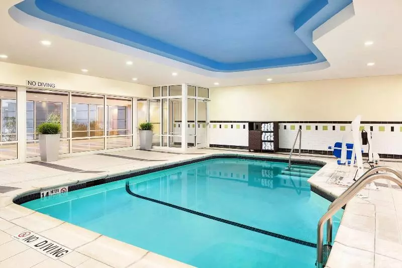 Отель Fairfield Inn And Suites By Marriott Plainville