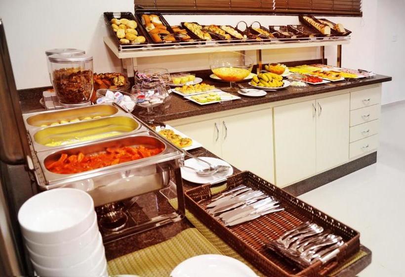 ホテル Gralha Azul