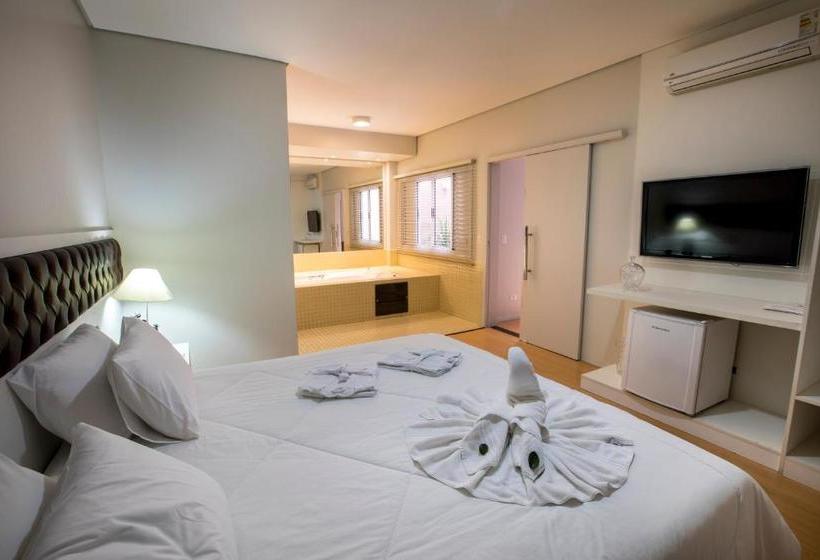 ホテル Gralha Azul