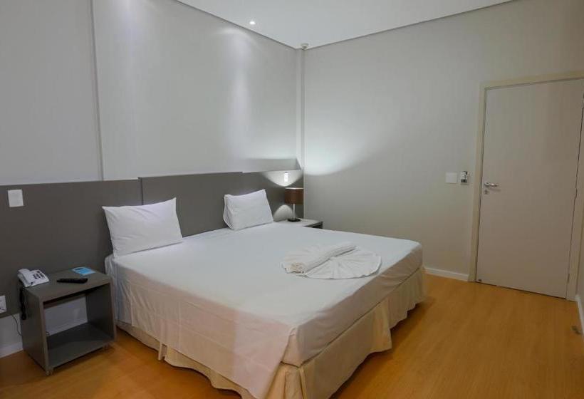 ホテル Gralha Azul