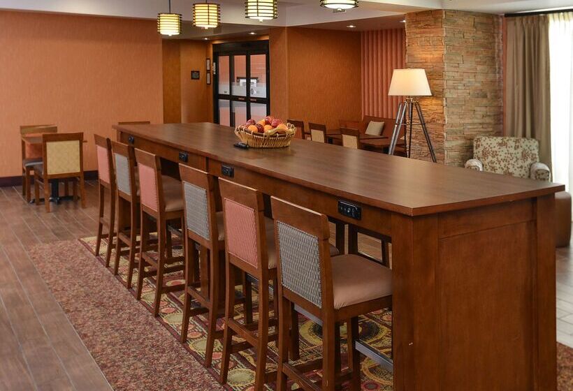 هتل Hampton Inn Ottumwa