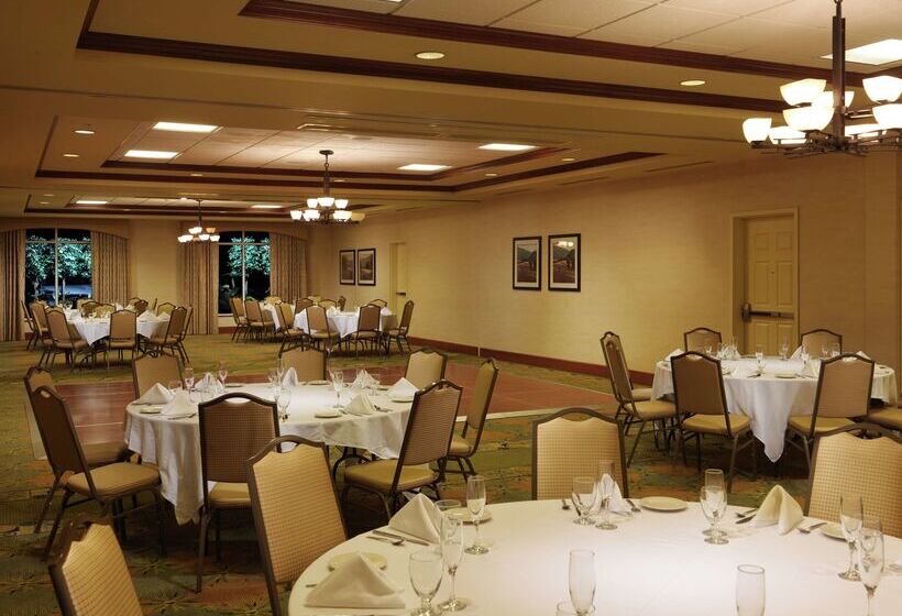 בית מלון כפרי Hilton Garden Inn Milford