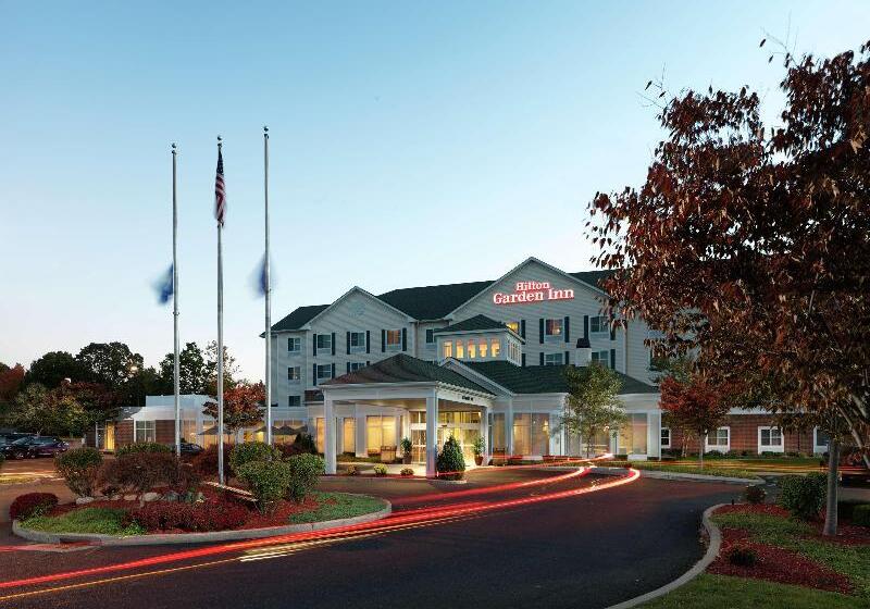 בית מלון כפרי Hilton Garden Inn Milford