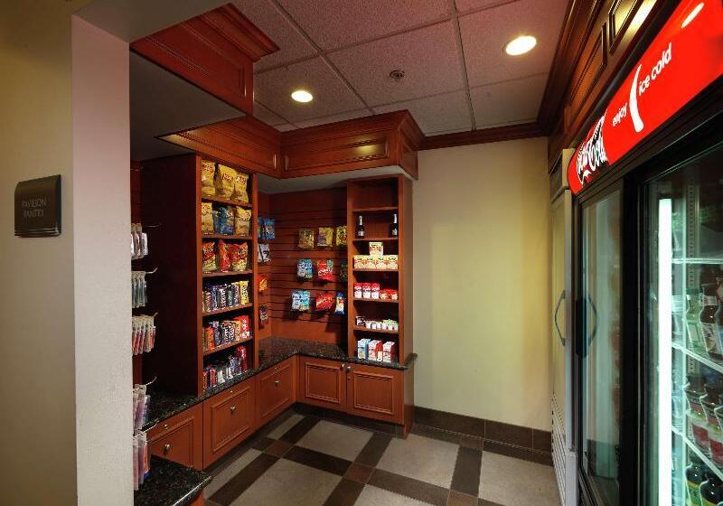 בית מלון כפרי Hilton Garden Inn Milford