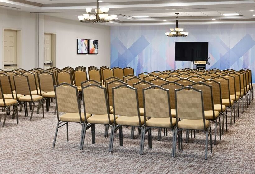 בית מלון כפרי Hilton Garden Inn Milford