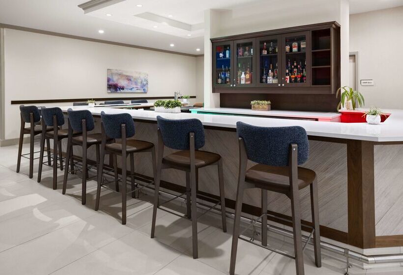 בית מלון כפרי Hilton Garden Inn Milford