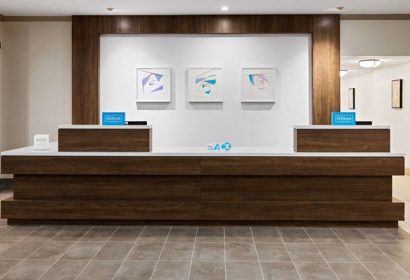 בית מלון כפרי Hilton Garden Inn Milford