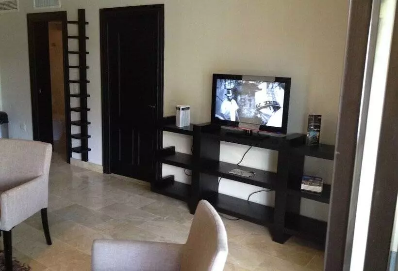 هتل Lifestyle Royal Suites