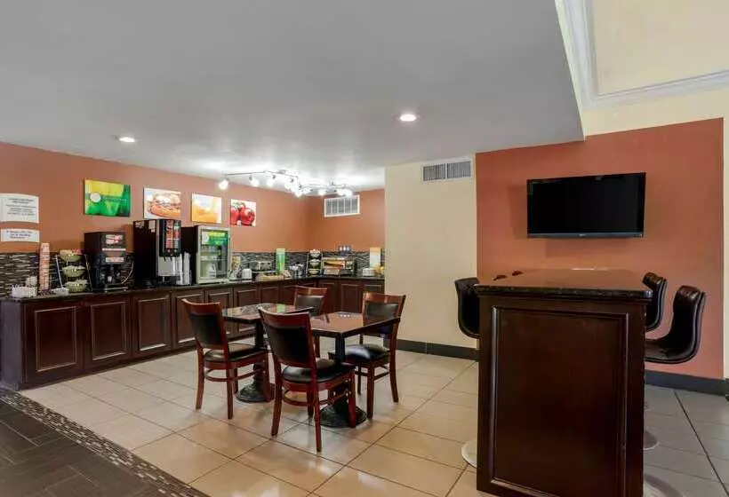 בית מלון כפרי Quality Inn Phenix City Columbus