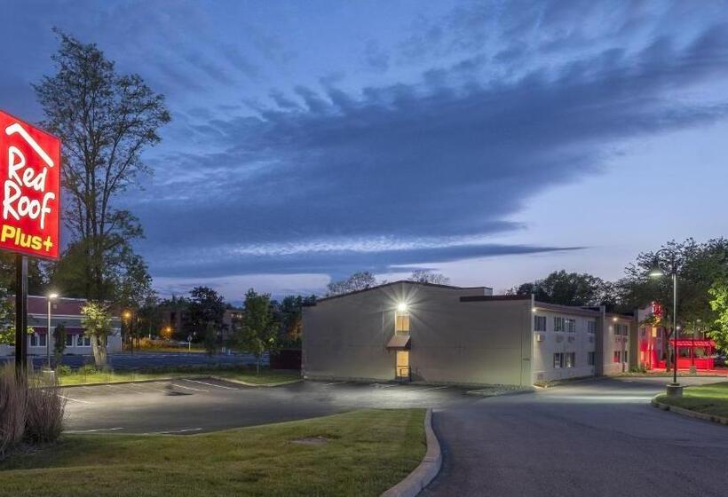 ホテル Red Roof Inn Plus+ Poughkeepsie