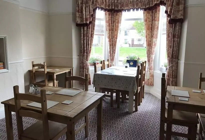 هتل Rembrandt Guest House