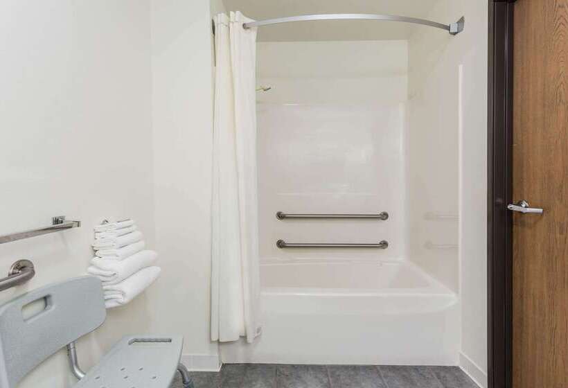 בית מלון כפרי Super 8 By Wyndham Reedsburg