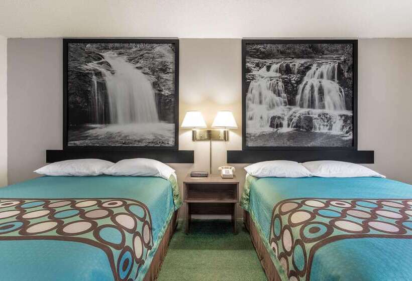 בית מלון כפרי Super 8 By Wyndham Reedsburg