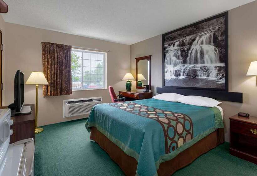 בית מלון כפרי Super 8 By Wyndham Reedsburg